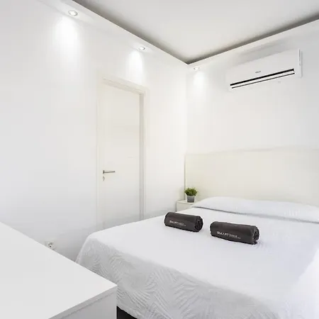 La Caleta With Apartment *