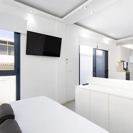 La Caleta With Apartment *